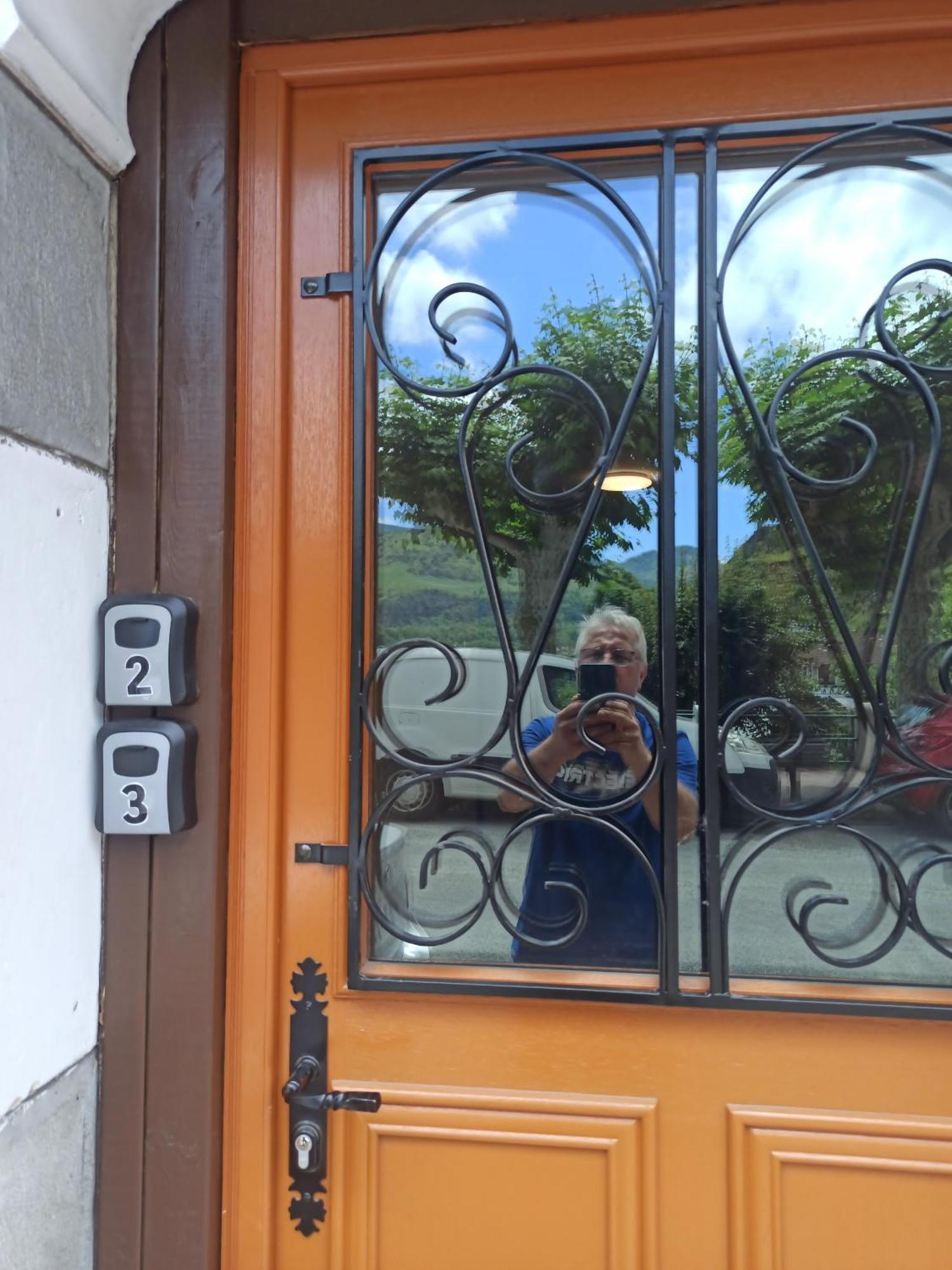 Appartements Touristique - La Colombiere Lourdes Exterior photo